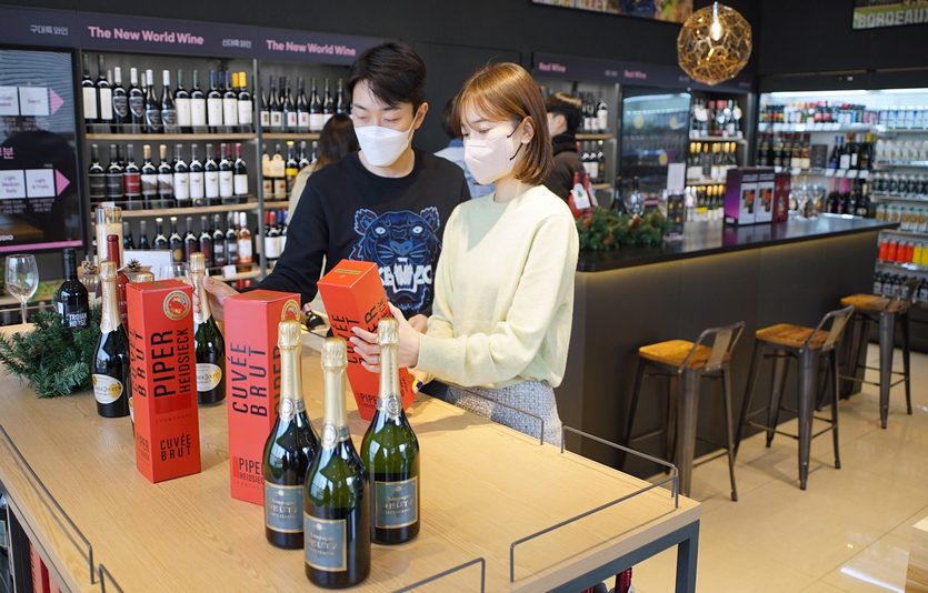 세븐일레븐 KT강남점에서는 '와인스튜디오'를 마련했다. 사진=세븐일레븐