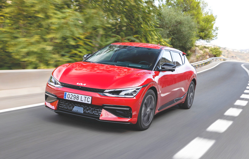 유럽시장 본격 판매에 들어간 기아차 순수전기차 ‘EV6’에 대한 독일 유력 자동차 전문매체의 호평이 이어지고 있다. 사진=기아차