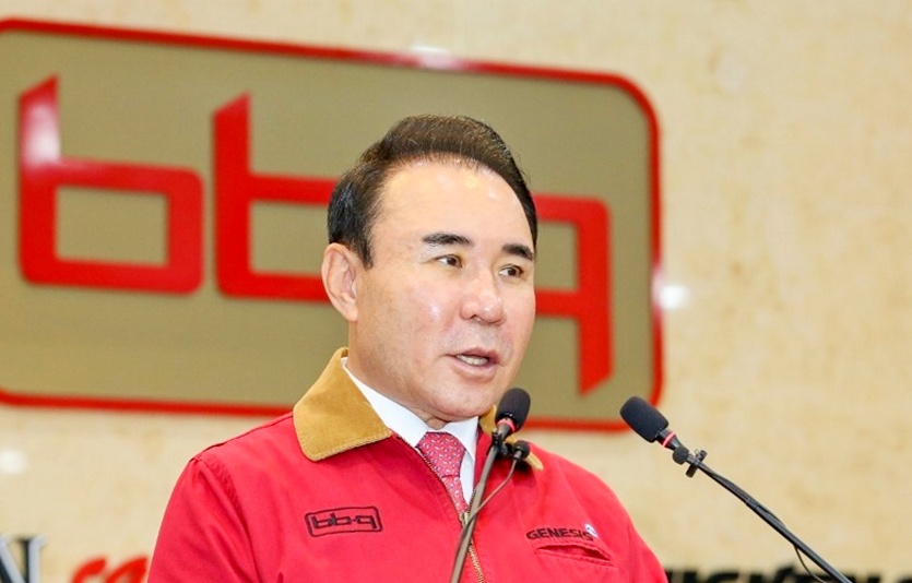 윤 회장이 “모든 BBQ 가족이 힘을 모아 천년 기업 BBQ를 만들어야 한다”고 신년사에서 주문했다. 사진=BBQ