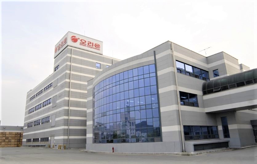 오리온은 글로벌탄소배출 통합관리시스템을 도입한다. 사진은 오리온 청주공장 전경.