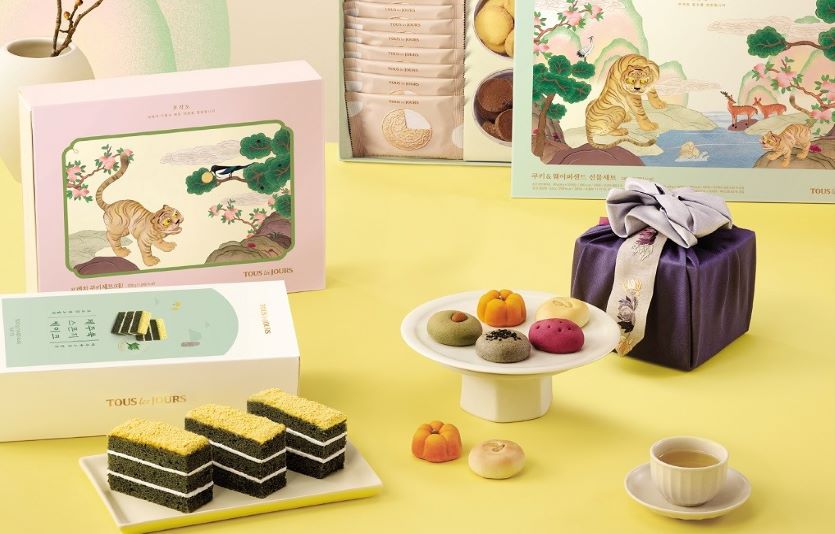 뚜레쥬르의 설선물세트에는 건강과 복을 기원하는 전통 민화를 재해석한 패키지를 사용했다. 사진=뚜레쥬르
