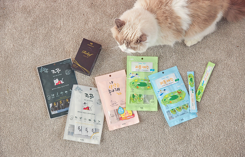 장보기 앱 마켓컬리는 다음달 2일까지 반려동물을 위한 상품을 최대 50% 할인 판매하는 ‘2021 컬리 펫 페어’를 연다. 사진=마켓컬리