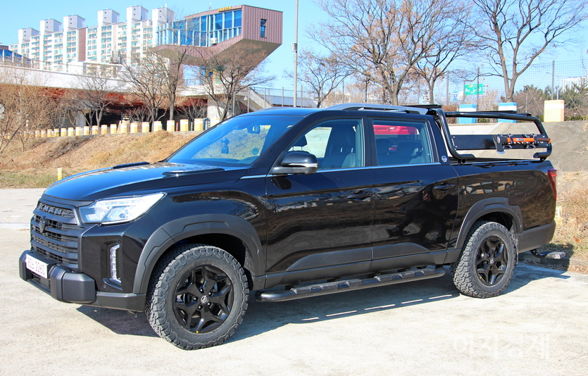 이달 초 선보인 쌍용차 신형 렉스턴 스포츠 칸 엑스페디션. 사진=정수남 기자