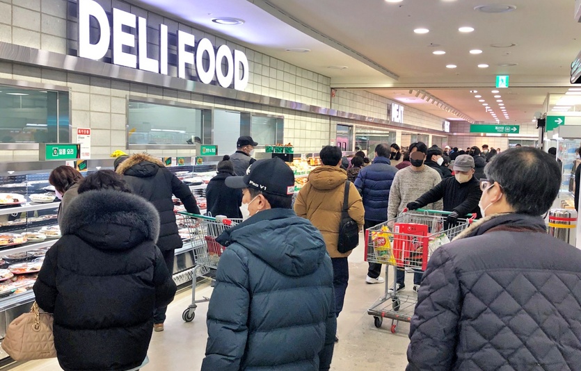 롯데마트는 창고형 할인점 맥스를 통해 호남 고객을 공략한다. 광주광역시 서구 치평동에 위치한 맥스 상무점 모습. 사진=롯데마트