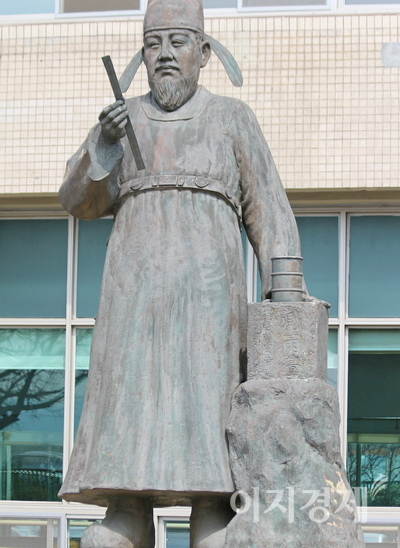 서울 종로 서울과학관에 있는 장영실 동상. 사진=이지경제