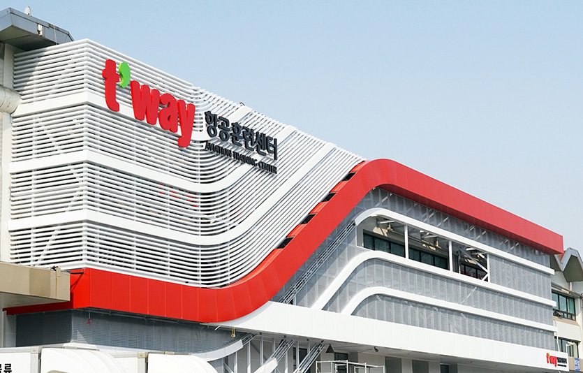 티웨이항공이 이달 21일부터 27일까지 김포공항 화물청사에 위치한 티웨이항공 항공훈련센터에서 이스타항공 객실승무원의 위탁 훈련을 실시한다. 티웨이항공훈련센터 전경. 사진=티웨이항공