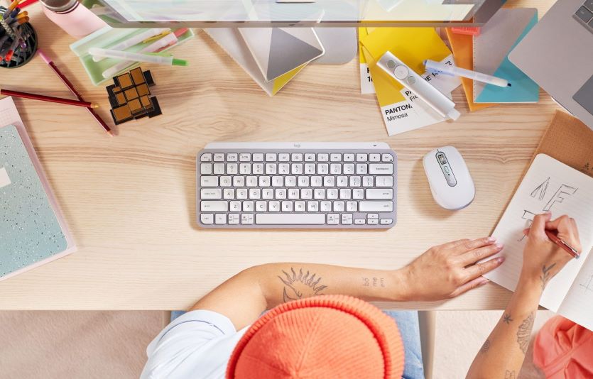 로지텍은 나만의 공간을 유연하게 해줄 무선 키보드 ‘MX Keys Mini'를 출시했다. 사진=로지텍