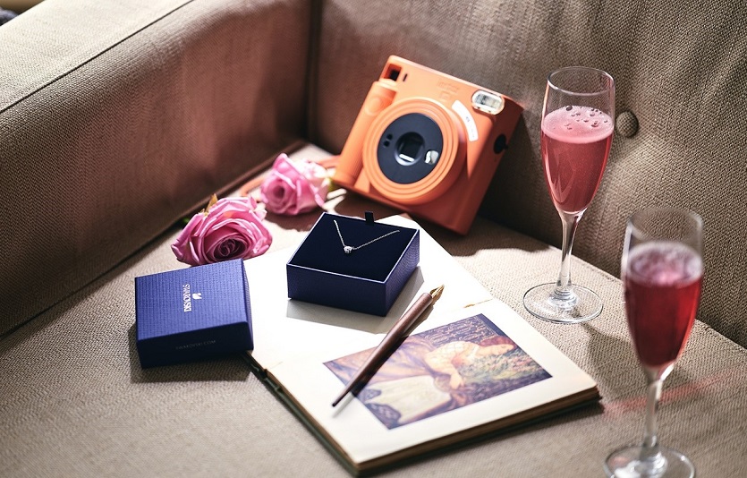 인터컨티넨탈 호텔은 연인을 위한 선물을 준비해주는 숙박패키지 상품을 선보인다.  사진=인터콘티넨탈호텔