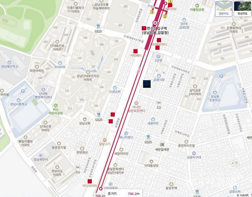 서울지하철 8호선 단대오거리역에서 남한산성입구역 사이 700여미터 구간에는 모두 10개의 커피전문점이 있다. (검정 네모부터 시계방향)스타벅스, 이디야커피, 지브릭커피, 카페409, 커피베이, 메가커피, 커피에반하다. 카페드렁크. 사진=정수남 기자, 네이버 지도.