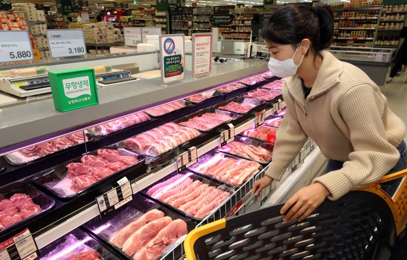 이마트가 무항생제 돈육 매장을 전국 130개 매장으로 확대한다. 사진=이마트