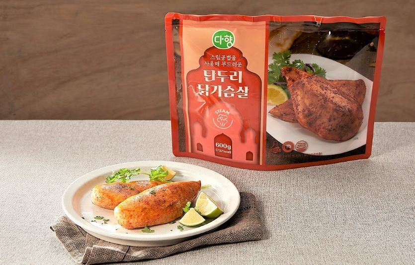 다향이 내놓은 '탄두리 닭가슴살'은 촉촉하고 맛있는 풍미로 MZ세대 공략에 한창이다. 사진=다향