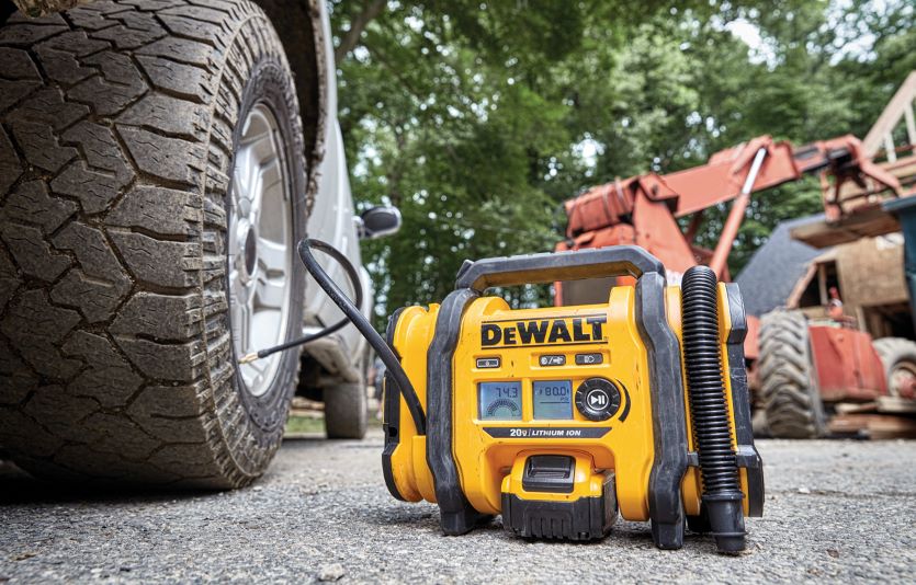 디월트의 다목적 공기충전기는 타이어부터 에어매트까지 활용 가능한 만능 공기주입기이다. 사진=스탠리블랙앤데커코리아