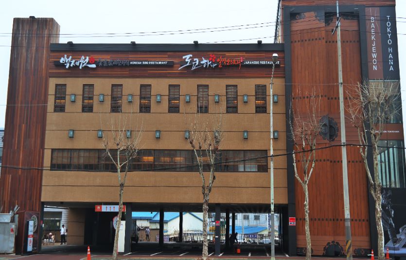 외식기업 디딤의 직영 브랜드에서는 3월말까지 졸업, 입학생에게 특별메뉴를 제공하는 행사를 진행한다. 사진=디딤