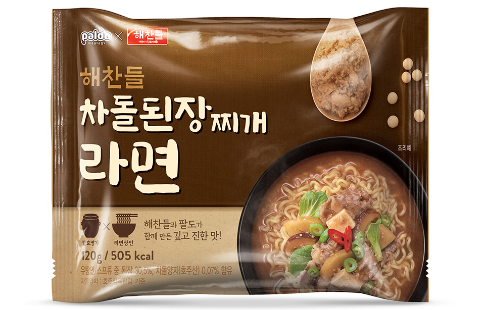 CJ제일제당과 팔도가 협업해 선보인 ‘차돌된장찌개라면’. 사진=CJ제일제당