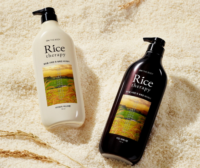 LG생활건강 바디워시 브랜드 온더바디가 온더바디 라이스테라피 바디워시 2종을 출시했다. 사진=LG생활건강