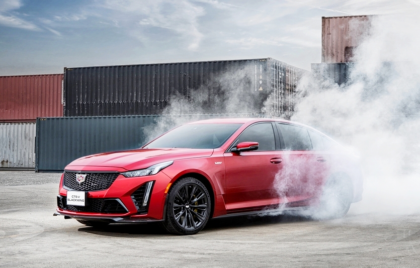 캐딜락이 자사 역사상 가장 강력한 성능을 지닌 CT5-V 블랙윙을 한국 시장에 선보였다. 사진=캐딜락코리아