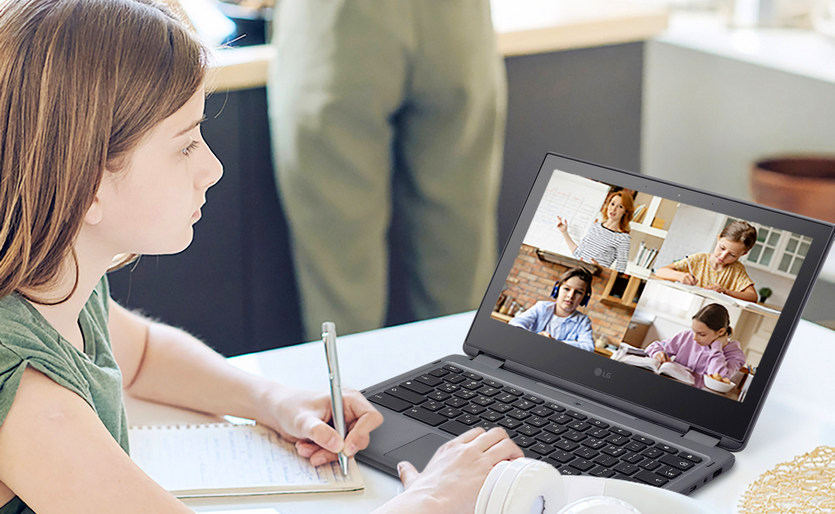 LG전자가 이날 내놓은 LG 크롬북은 구글의 크롬 OS를 탑재했다. 사진=LG전자