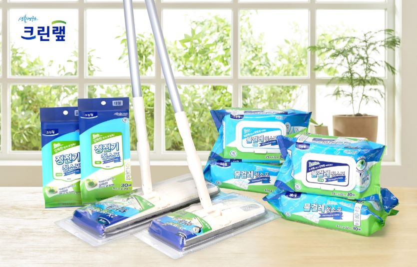 크린랲은 막대걸레 및 청소포 등의 청소용품을 30% 저렴하게 파는 특가전을 진행한다. 사진=크린랲