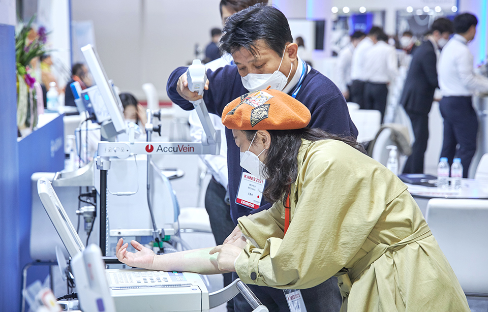 이달 10~13일 서울 삼성동 코엑스에서는 ‘제37회 국제의료기기·병원설비전시회’가 열린다. 사진=한국이앤이엑스