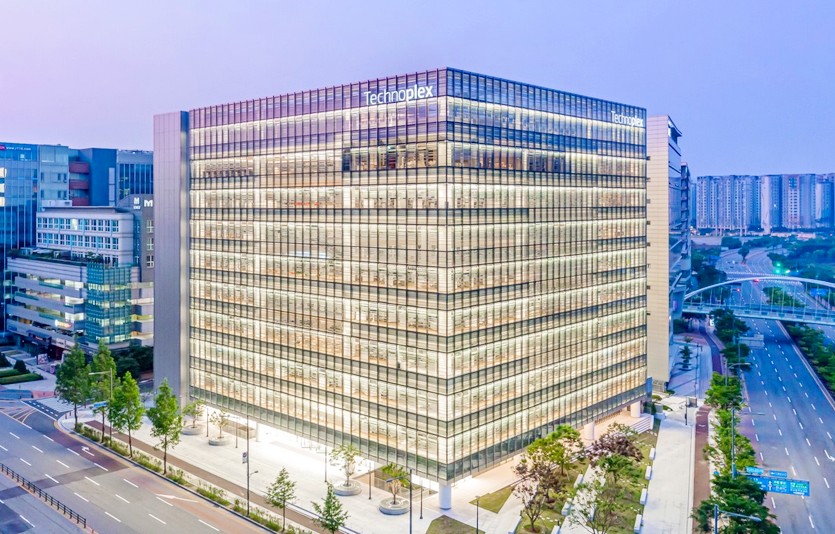 한국앤컴퍼니가 경북 울진과 강원 삼척 등 동해안 지역의 산불 피해 복구와 이재민 지원을 위해 성금 2억원을 최근 기부했다. 성남시 판교에 있는 한국앤컴퍼니 본사. 사진=한국앤컴퍼니