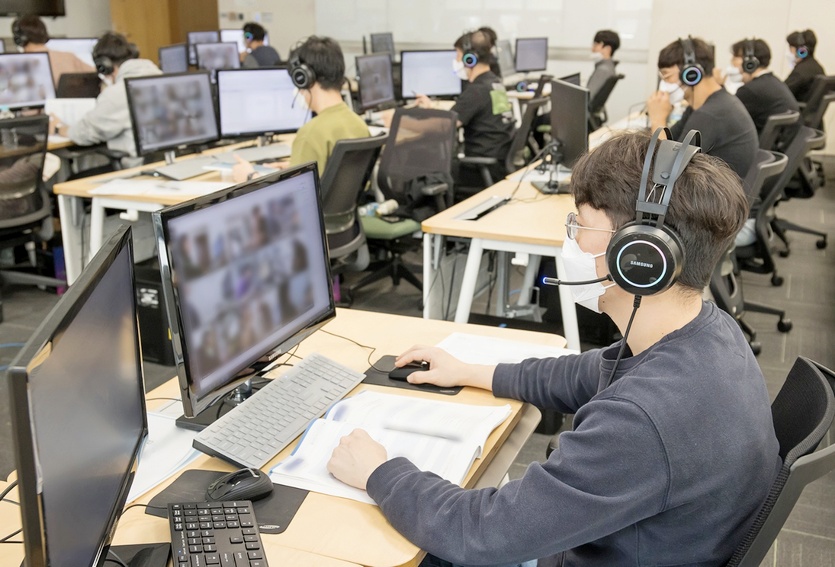 지난해 하반기 온라인 직무적성검사(GSAT)를 앞두고 응시자의 예비소집 모습. 사진=삼성전자