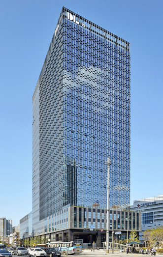 DL이 계열사 DL케미칼을 앞세워 세계 최대 시장인 미국을 공략한다. 서울 종로 DL 사옥. 사진=DL