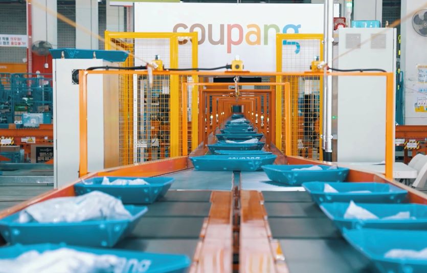 쿠팡이 쿠팡만의 기술이 적용된 물류현장의 영상을 공개했다. 사진=쿠팡