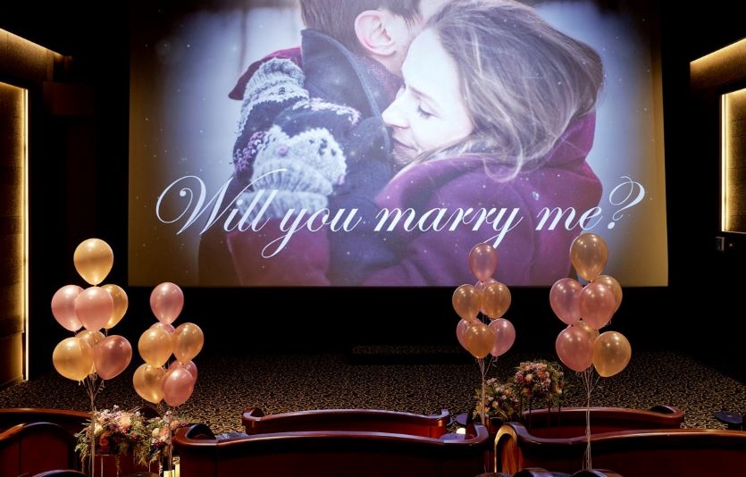 롯데호텔 서울이 영화관 대관이 포함된 프러포즈 패키지 상품을 출시했다. 사진=롯데호텔서울