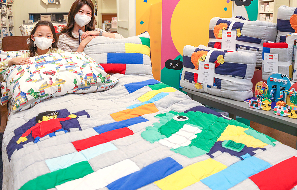 현대리바트가 운영하는 포터리반 키즈는 봄을 맞아 ‘레고’와 협업한 침구세트를 출시했다. 사진=현대리바트