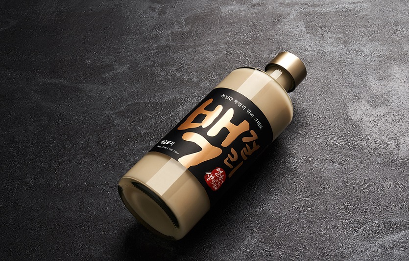 더본코리아가 오랜 노력 끝에 삼양주 기법의 '백걸리'제품을 출시했다. 사진=더본코리아