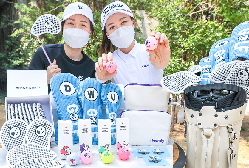 현대백화점은 ‘흰디 플레이 에디션’ 골프 굿즈를 선보인다. 사진=현대백화점