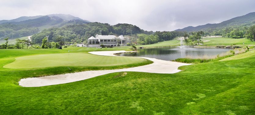 부영그룹의 무주덕유산 골프장이 평소 가격보다 최고 11% 저렴한 가격으로 고객을 유치한다. 사진=부영그룹