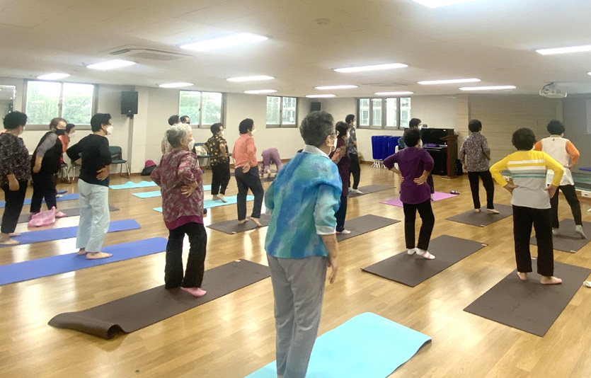 동행복권 복권기금은 어르신들의 건강한 노후생활을 돕는데 적극 나서고 있다. 사진=동행복권