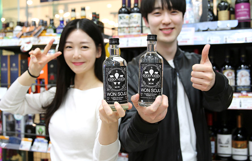 GS25는 7월부터 ‘박재범 소주’를 전국 매장에서 선보인다. 사진=GS리테일 