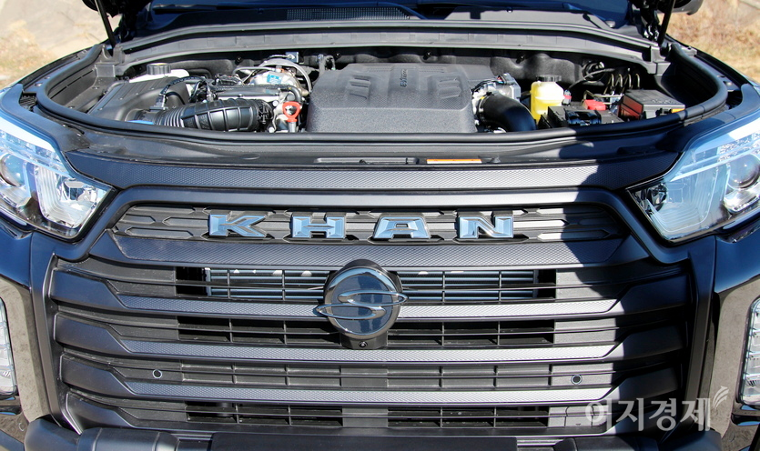 쌍용차는 2010년대 중반 렉스턴 스포츠 칸에 2.2 한국형 디젤 엔진을 장착해 부가가치를 높였다. 사진=정수남 기자