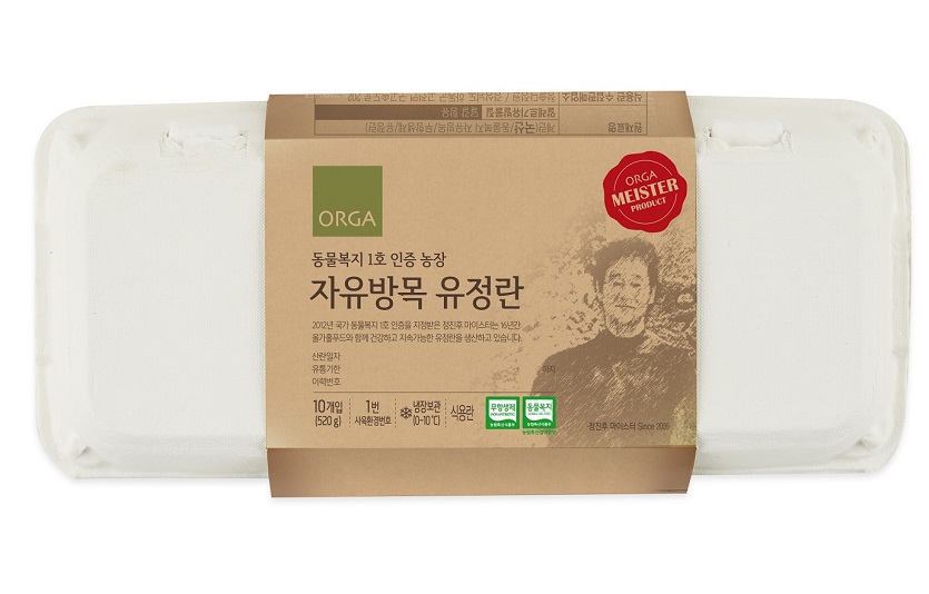 올가홀푸드가 국내 최초 동물복지 인증을 받은 농장에서 생산된 ‘동물복지 1호 인증 자유방목 유정란'을 출시했다. 사진=올가홀푸드