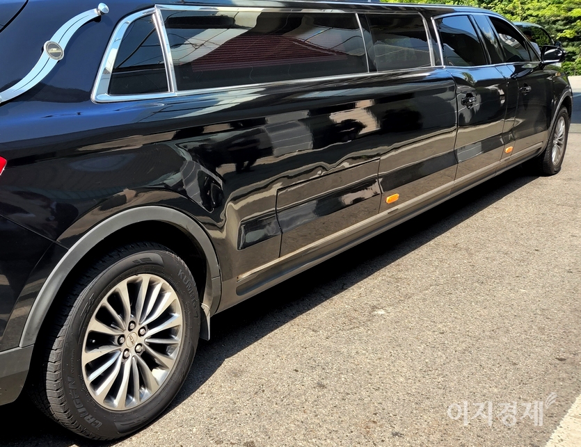 포드의 고급 브랜드인 링컨 리무진이 금호타이어 크루젠을 장착했다. 사진=정수남 기자