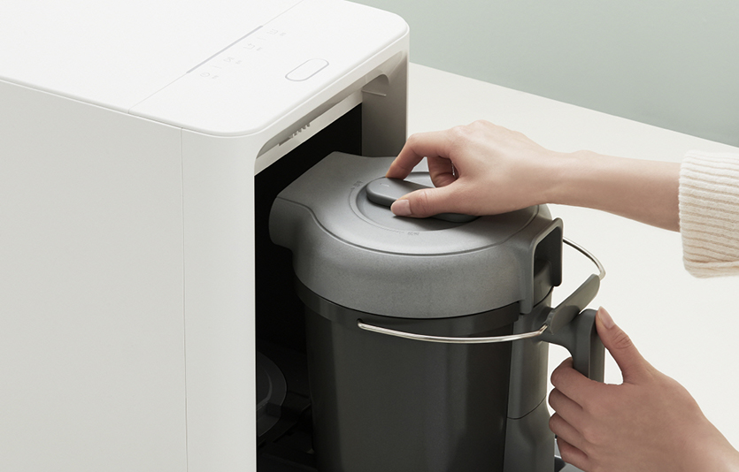 SK매직은 매트리스에 이어 음식물처리기를 시장에 선보인다. ‘에코클린 음식물처리기’ 사진=SK매직