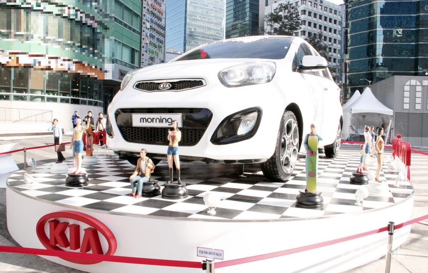 오마주의 주인공 지원은 기아차 모닝을 극중 한차례 이용한다. 사진=정수남 기자