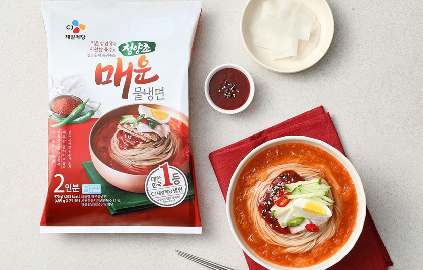 CJ제일제당은 ‘매운맛 트렌드’에 맞춰 신제품 ‘청양초 매운 물냉면’을 출시했다. 사진=CJ제일제당