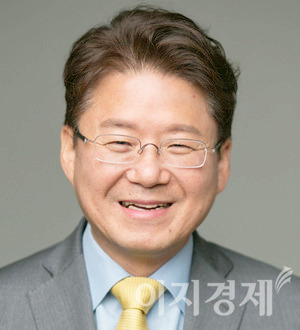 김필수 교수(대림대 미래자동차공학부, 김필수자동차연구소장).