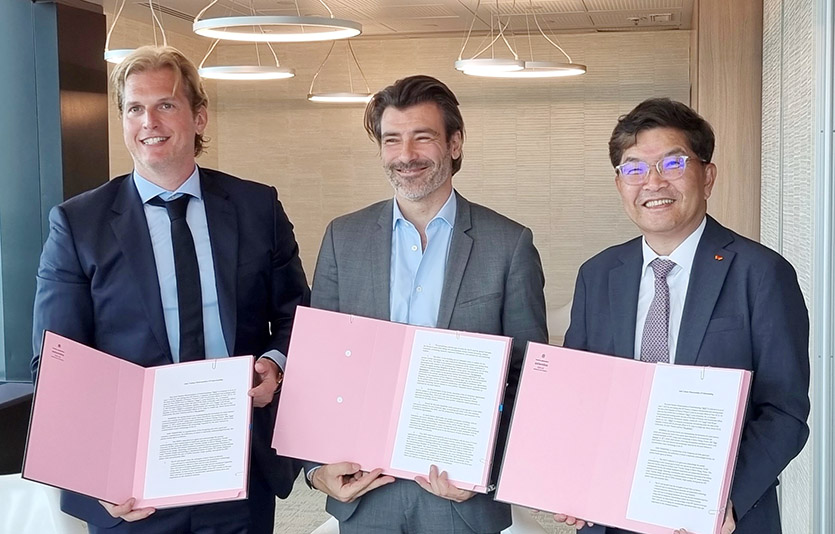 SK지오센트릭은 프랑스 기업 수에즈,  캐나다 루프 인더스트리와 함께 프랑스에 폐플라스틱 재활용 합작법인 설립을 위한 업무협약을 체결했다. 사진=SK지오센트릭