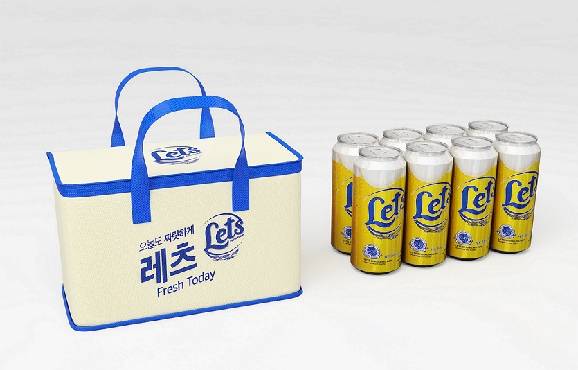 [신세계L&B_사진자료] 신세계L&B, 발포주 브랜드 '레츠' 보냉백 패키지 선보여.jpg