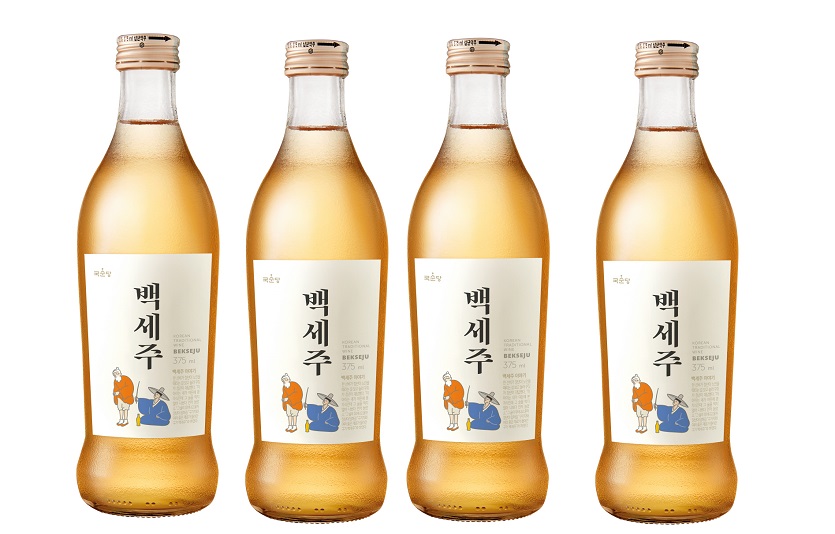 국순당이 더위 이겨낼 복달임 술로 백세주를 추천하며 대형유통점에서 쿠폰행사를 진행한다. 사진=국순당