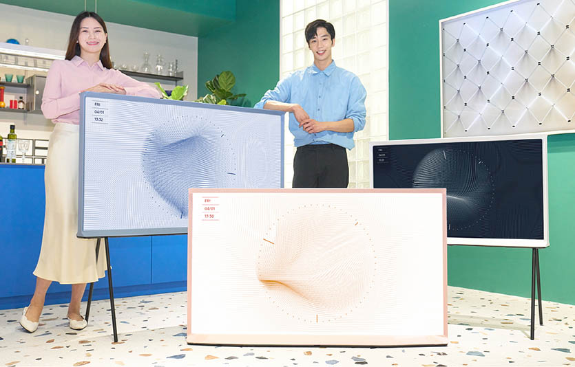 삼성전자는 라이프스타일 TV ‘더 세리프’ 블로섬 핑크 색상을 새롭게 출시해 사전 판매를 시작한다. 사진=삼성전자