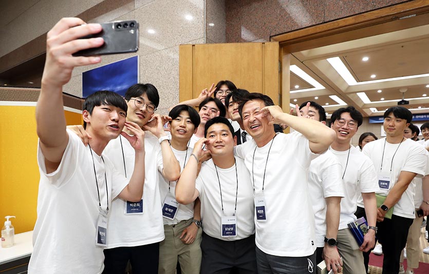 백정완 대우건설 사장이 신입사원과의 소통에 나섰다. 사진=대우건설