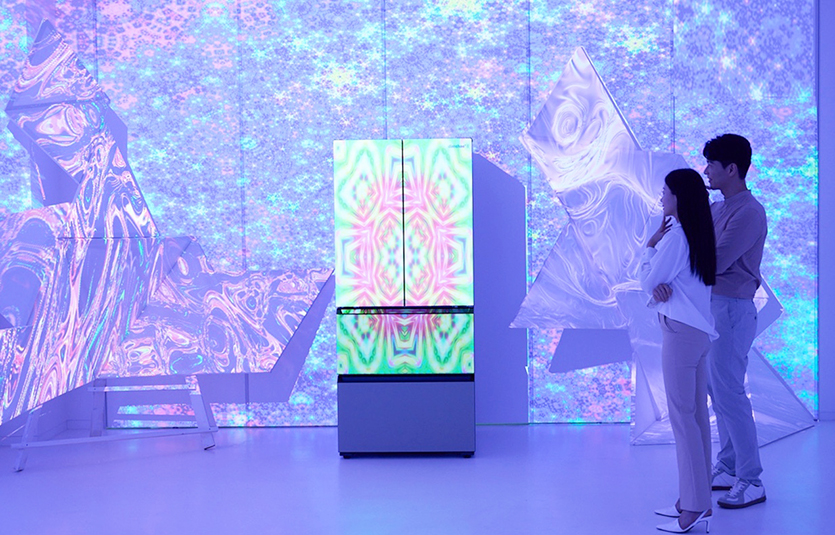 니아는 2023년형 딤채 출시를 기념해 ‘색의 조각들’이라는 주제로 특별 기획전을 실시한다. 사진=위니아