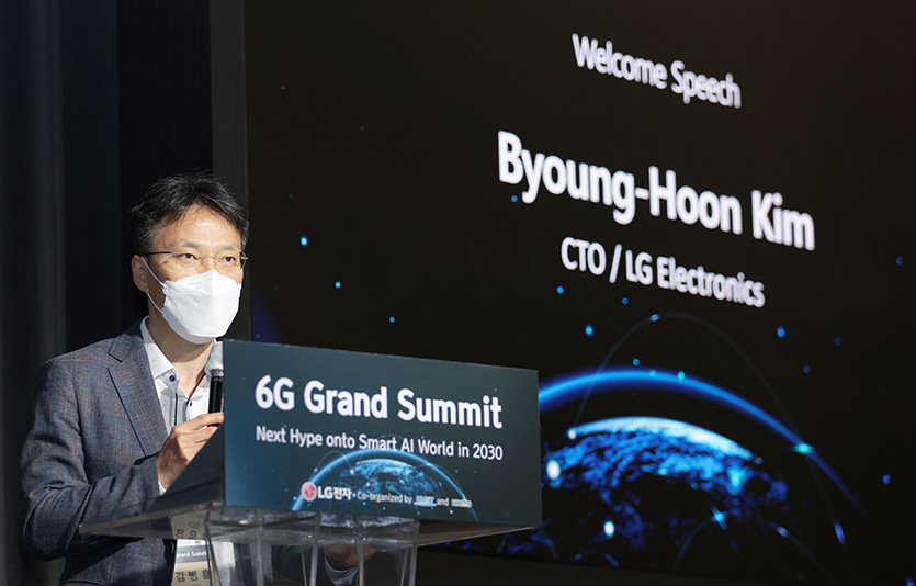 CTO 김병훈 부사장은 “6G는 모빌리티, 메타버스, 산업 IoT 등 LG전자 미래사업을 위한 핵심 기술”이라며 “이번 행사를 비롯, 국내외 6G 연구개발 주체들과 지속 교류해 LG전자는 물론, 대한민국이 6G 기술 연구개발의 구심점이 될 수 있도록 노력할 것”이라고 강조했다. 사진=LG전자