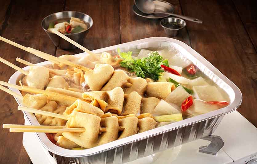 프레시지는 직화 냄비를 제품 용기로 함께 구성한 ‘캠핑포차 밀키트’ 신제품 3종을 출시했다. 사진=프레시지