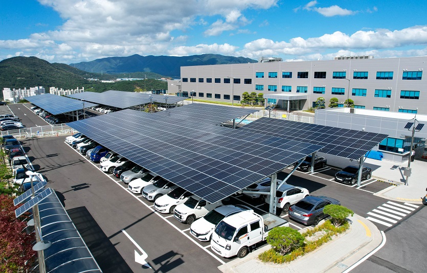 현대모비스 울산전동화공장 태양광 발전 패널2.jpg